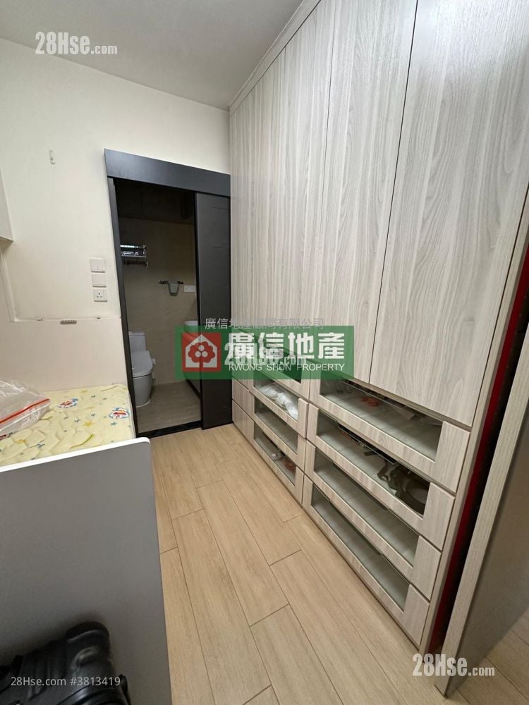 Ngai Hing Mansion Rental 3 Bedrooms , 2 Bathrooms 638 ft²