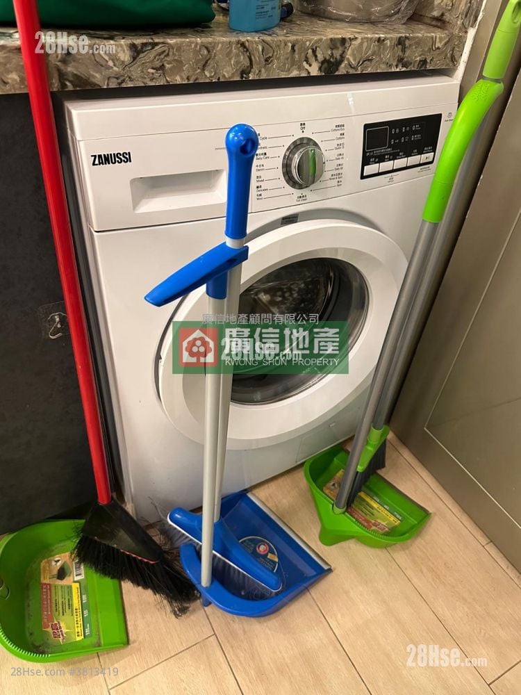 Ngai Hing Mansion Rental 3 Bedrooms , 2 Bathrooms 638 ft²