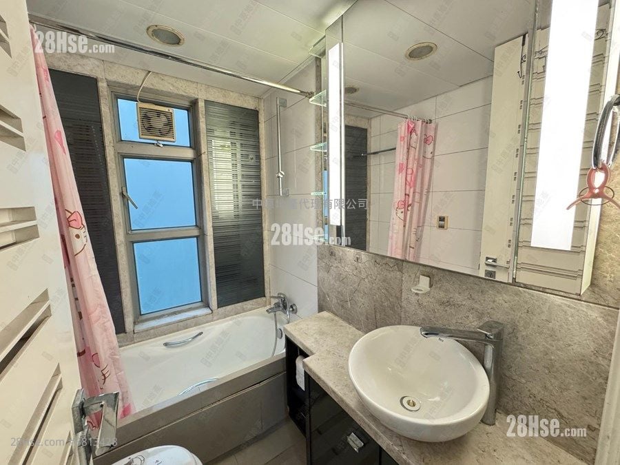 City Point Rental 3 Bedrooms , 2 Bathrooms 750 ft²