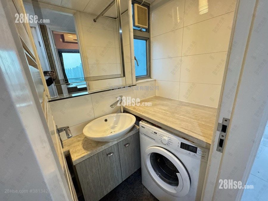 City Point Rental 3 Bedrooms , 2 Bathrooms 750 ft²