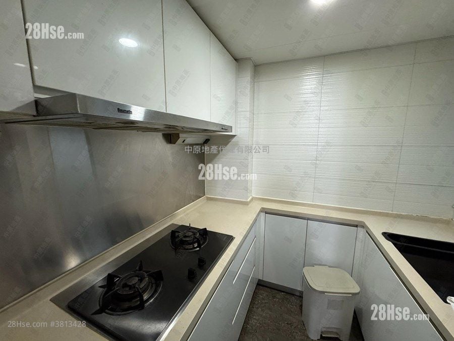 City Point Rental 3 Bedrooms , 2 Bathrooms 750 ft²