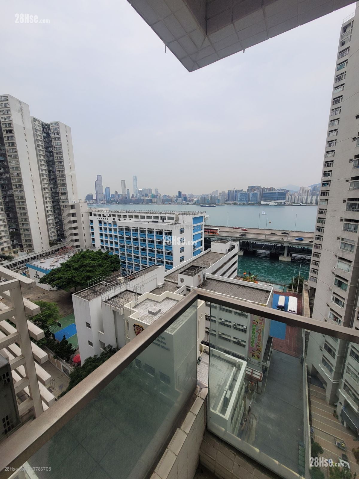 The Harbourside Rental Studio , 1 Bathroom 186 ft²