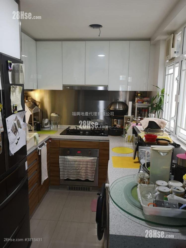 Whampoa Garden Sell 3 Bedrooms , 2 Bathrooms 775 ft²