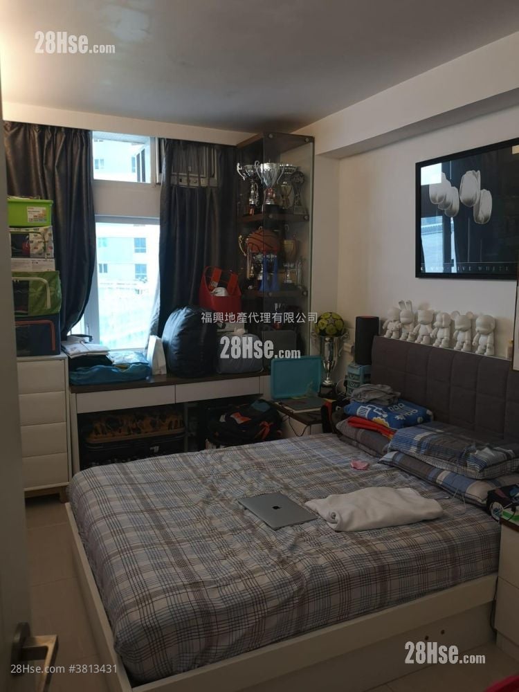 Whampoa Garden Sell 3 Bedrooms , 2 Bathrooms 775 ft²
