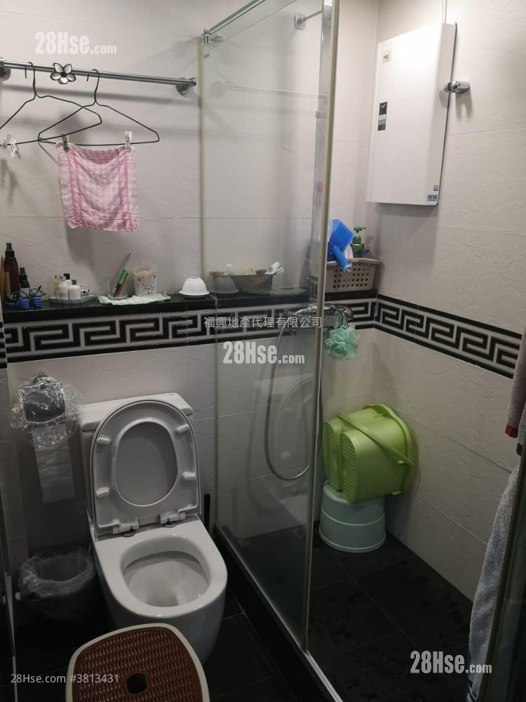 Whampoa Garden Sell 3 Bedrooms , 2 Bathrooms 775 ft²