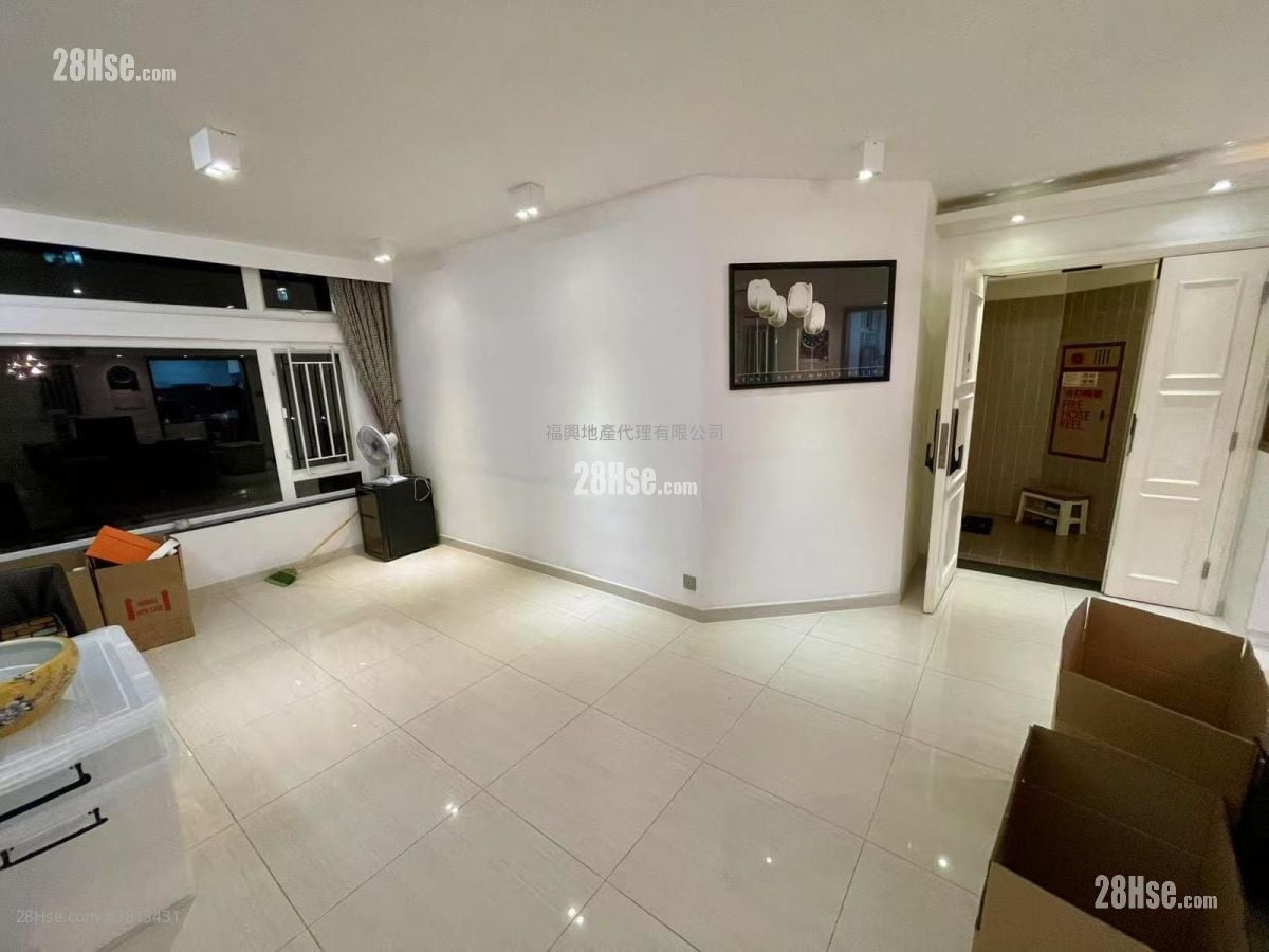 Whampoa Garden Sell 3 Bedrooms , 2 Bathrooms 775 ft²