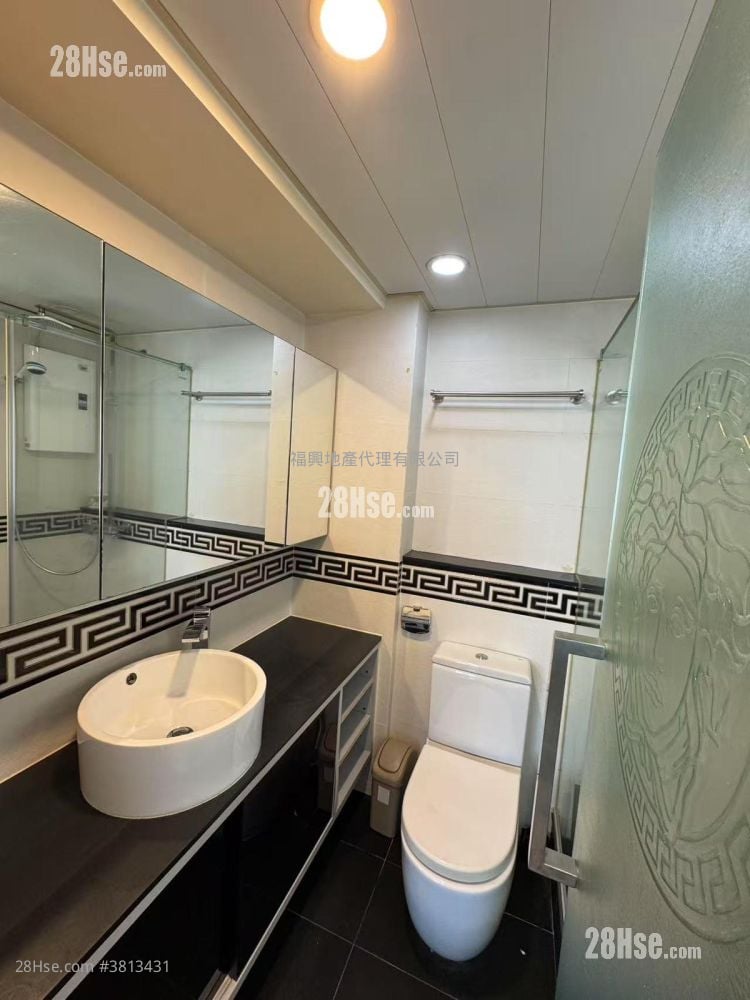 Whampoa Garden Sell 3 Bedrooms , 2 Bathrooms 775 ft²