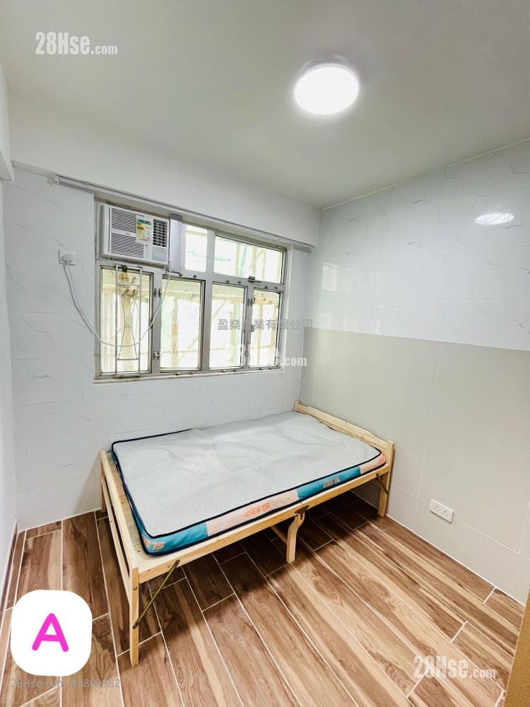 Pak Fuk Building Rental Studio , 1 Bathroom 220 ft²