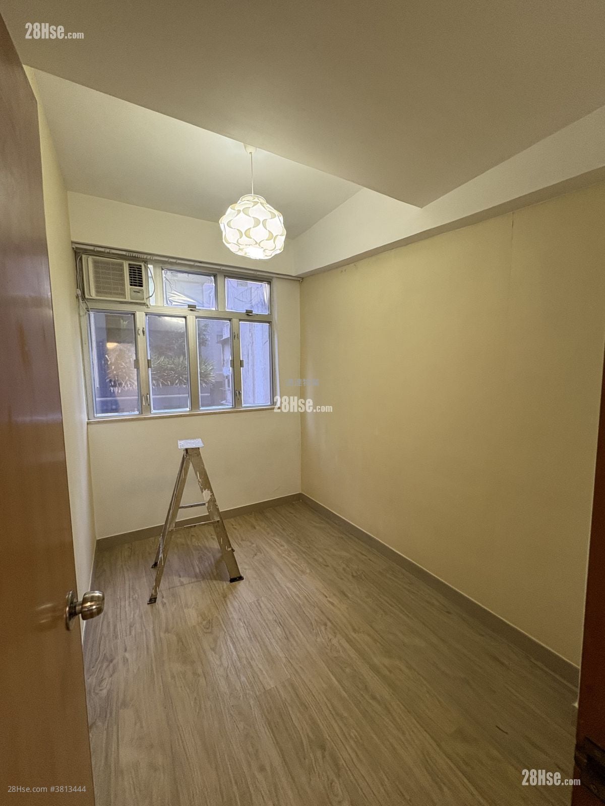 Chinese Mansion Rental 2 Bedrooms , 1 Bathroom 461 ft²