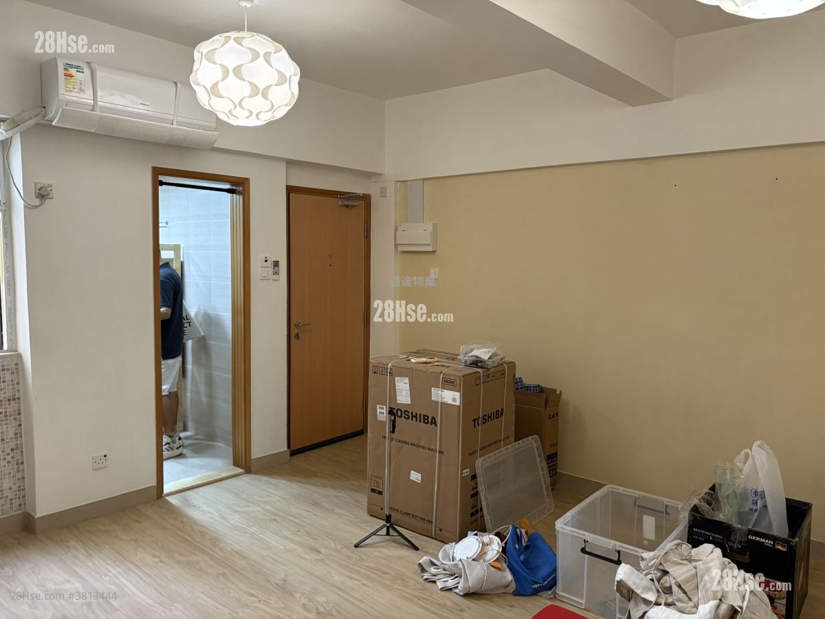 Chinese Mansion Rental 2 Bedrooms , 1 Bathroom 461 ft²