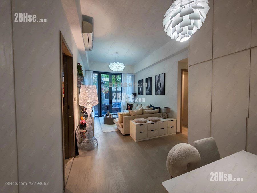 Ontolo Sell 2 Bedrooms , 2 Bathrooms 740 ft²