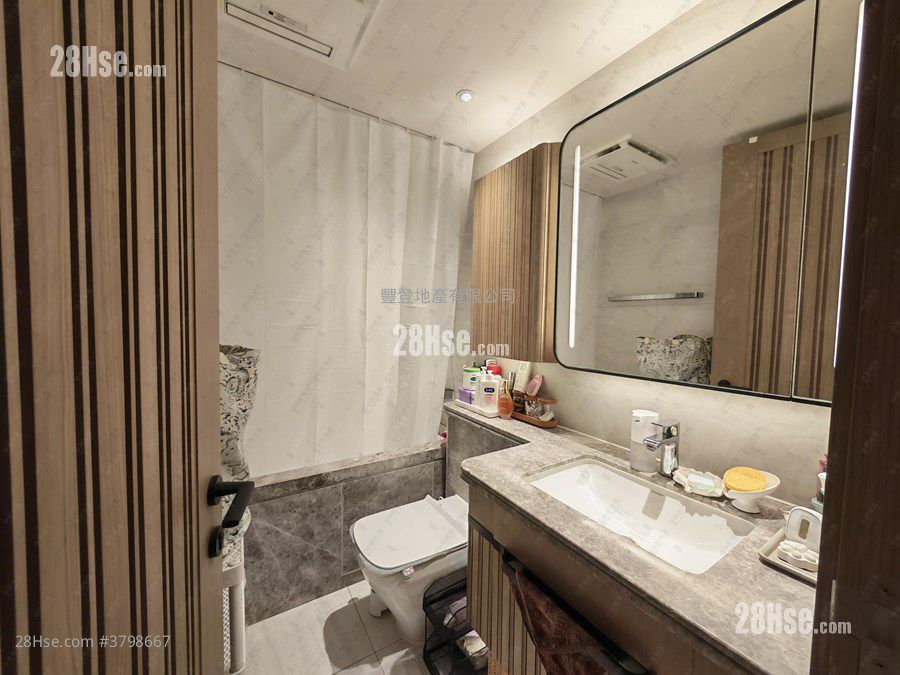 Ontolo Sell 2 Bedrooms , 2 Bathrooms 740 ft²