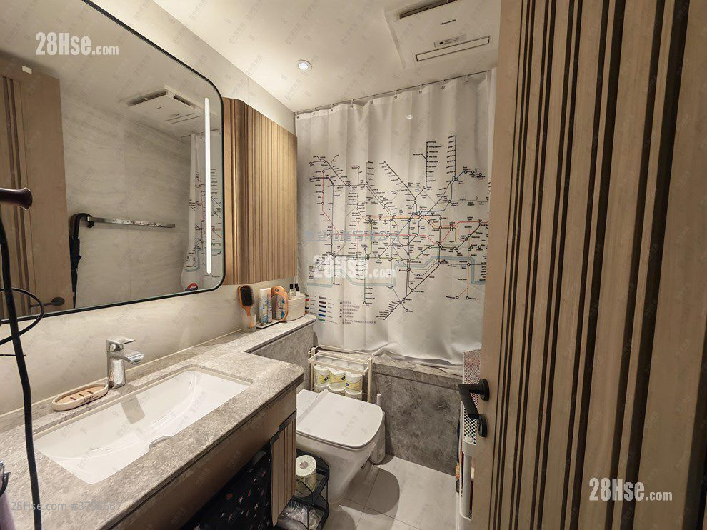 Ontolo Sell 2 Bedrooms , 2 Bathrooms 740 ft²