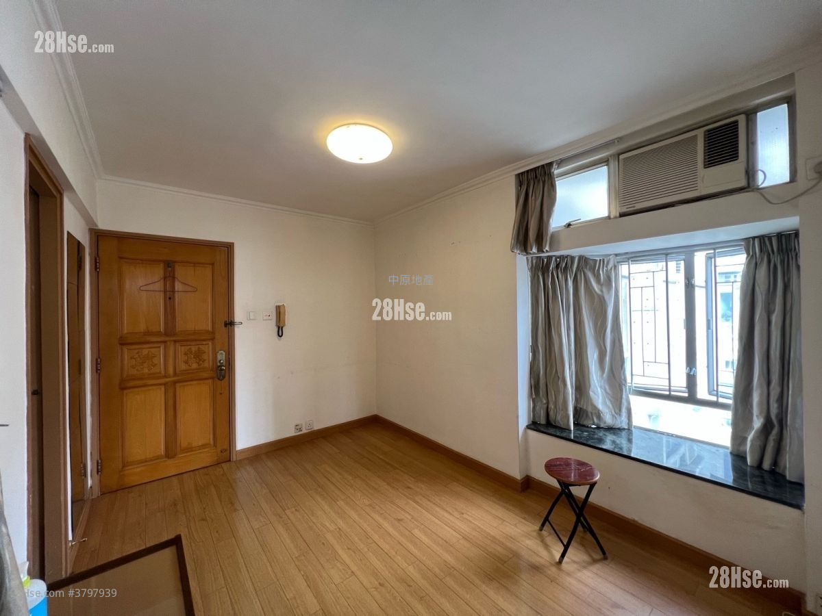 Greenfield Garden Sell 2 Bedrooms , 1 Bathroom 383 ft²