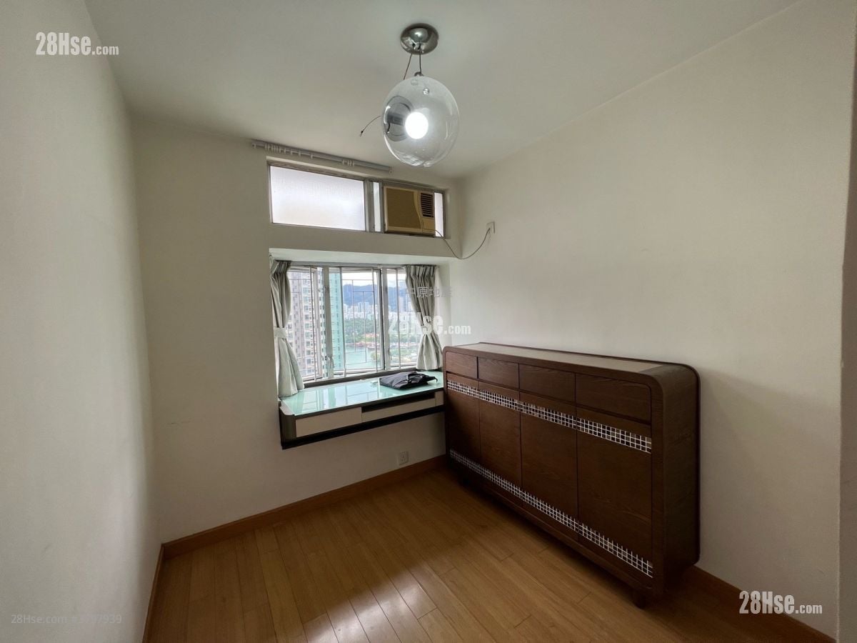 Greenfield Garden Sell 2 Bedrooms , 1 Bathroom 383 ft²