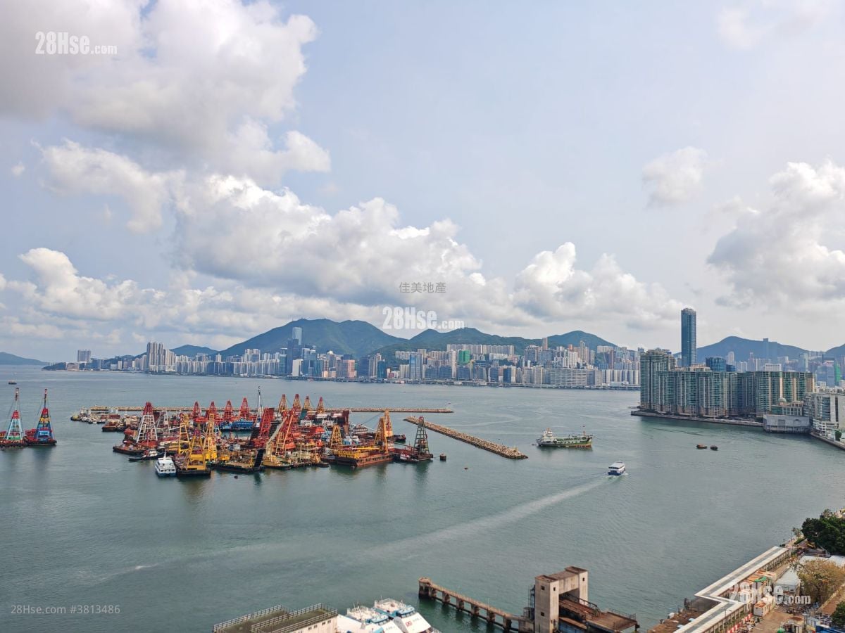 Grand Waterfront Rental 2 Bedrooms , 1 Bathroom 427 ft²