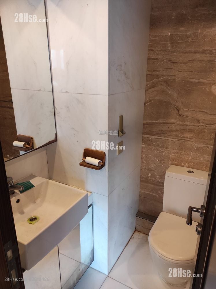 Grand Waterfront Rental 2 Bedrooms , 1 Bathroom 427 ft²