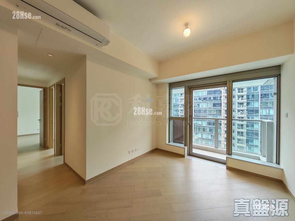 Grand Mayfair  Rental 3 Bedrooms , 2 Bathrooms 763 ft²