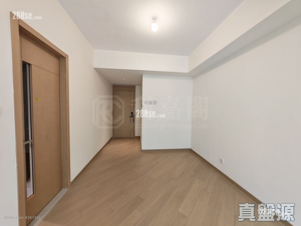 Grand Mayfair  Rental 3 Bedrooms , 2 Bathrooms 763 ft²