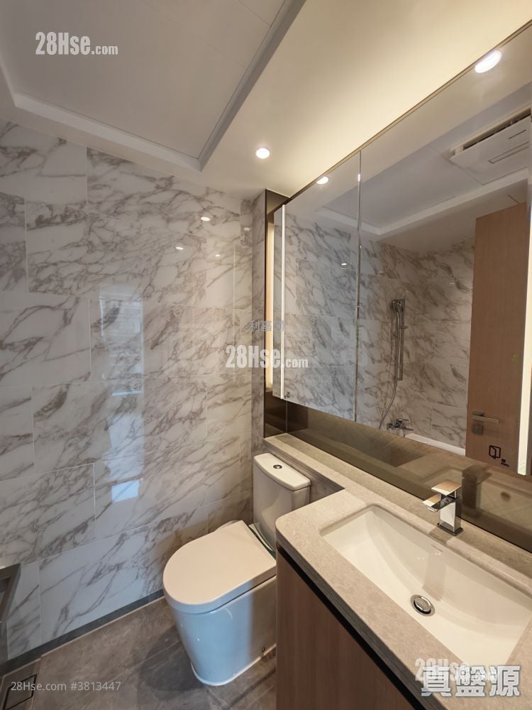 Grand Mayfair  Rental 3 Bedrooms , 2 Bathrooms 763 ft²