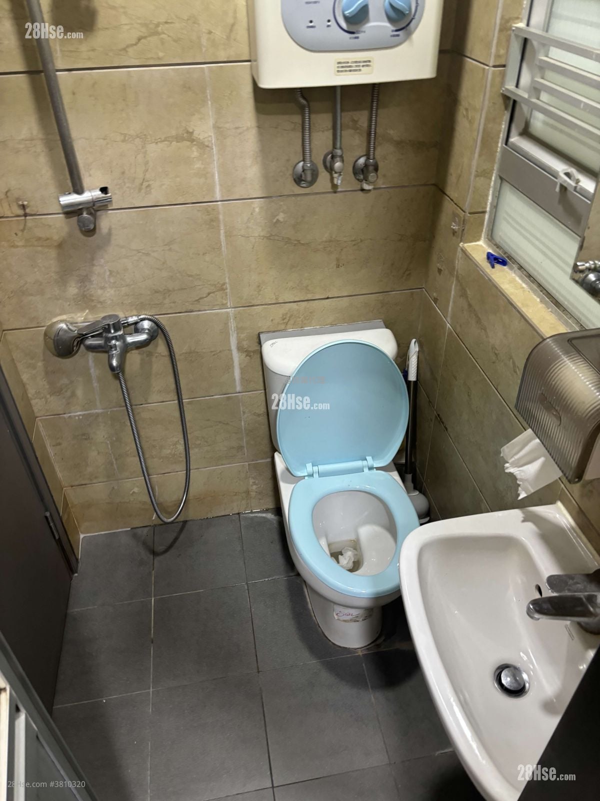 乐兴大厦 租盘 2 房 , 1 浴室 383 平方尺