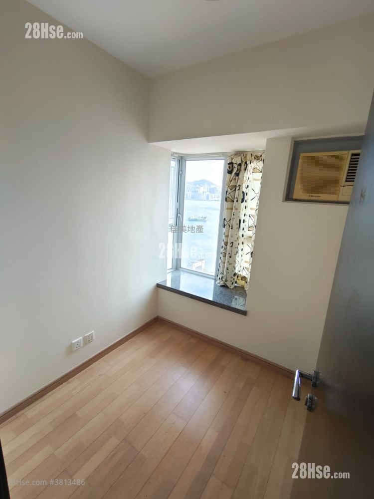 Grand Waterfront Rental 2 Bedrooms , 1 Bathroom 427 ft²