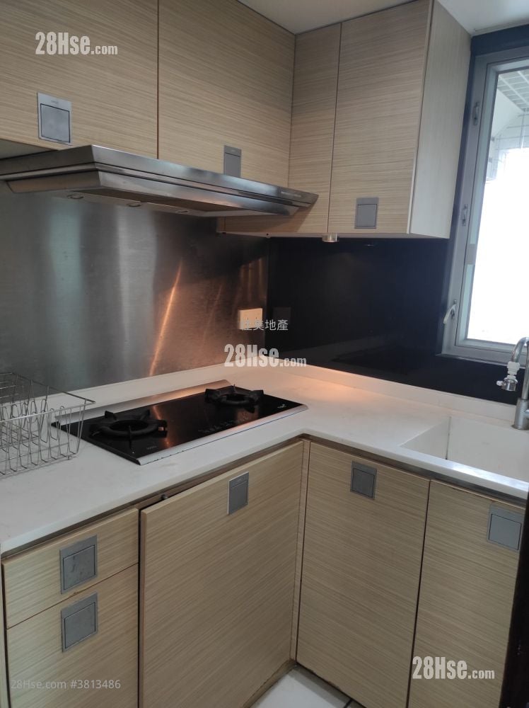 Grand Waterfront Rental 2 Bedrooms , 1 Bathroom 427 ft²