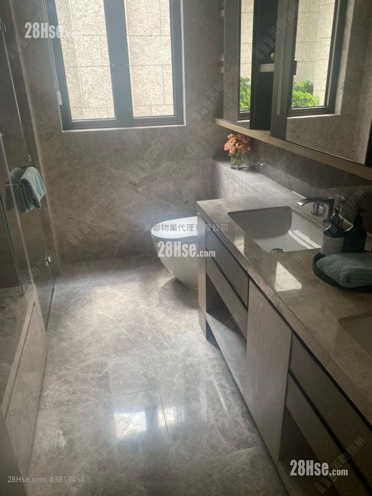 Mont Rouge Sell 3 Bedrooms 1,743 ft²