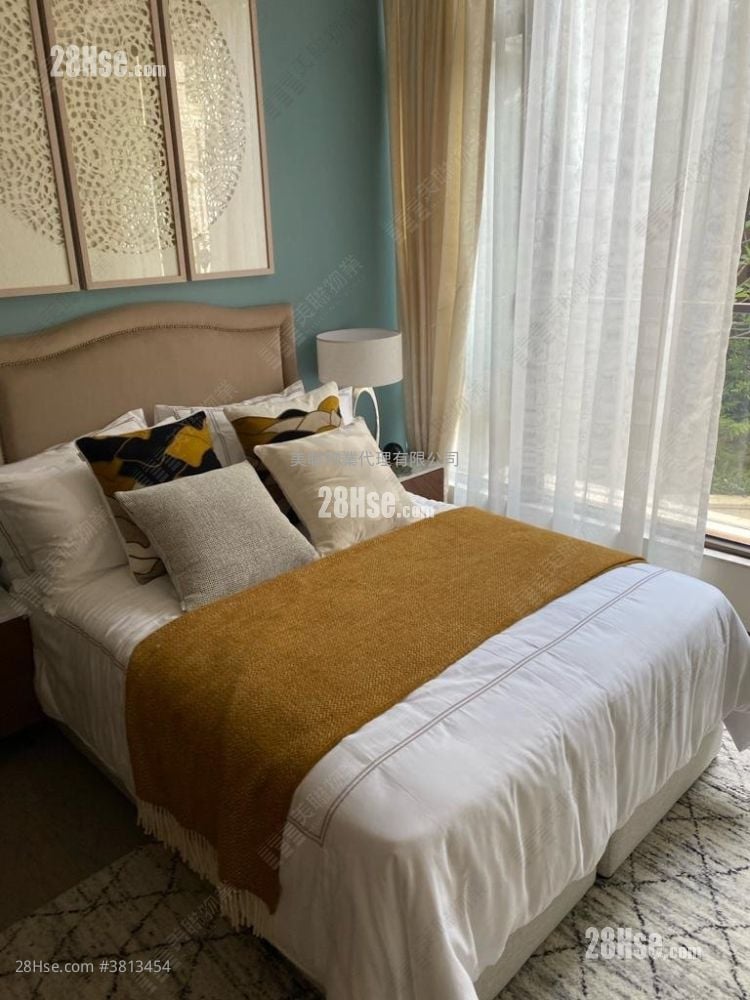 Mont Rouge Sell 3 Bedrooms 1,743 ft²