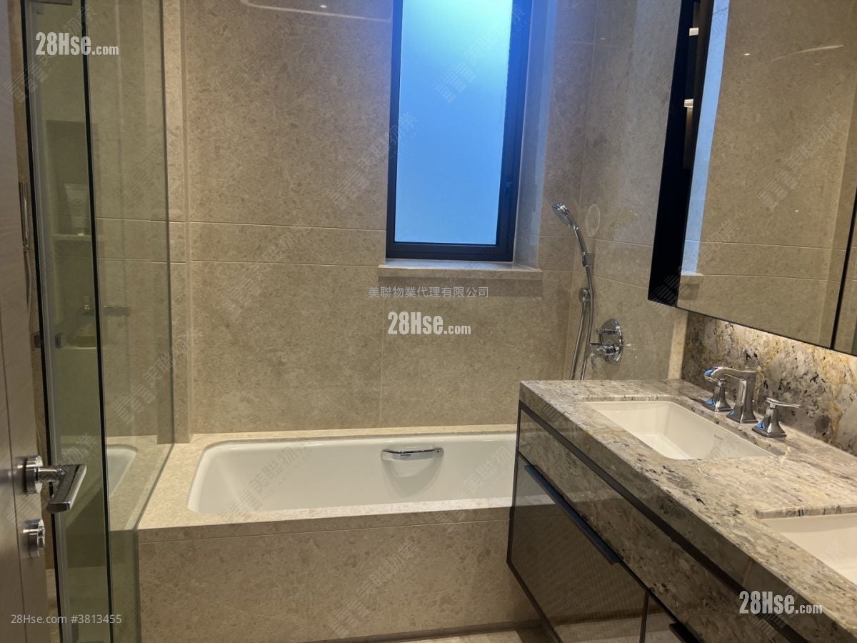 Grand Homm Sell 3 Bedrooms 1,425 ft²