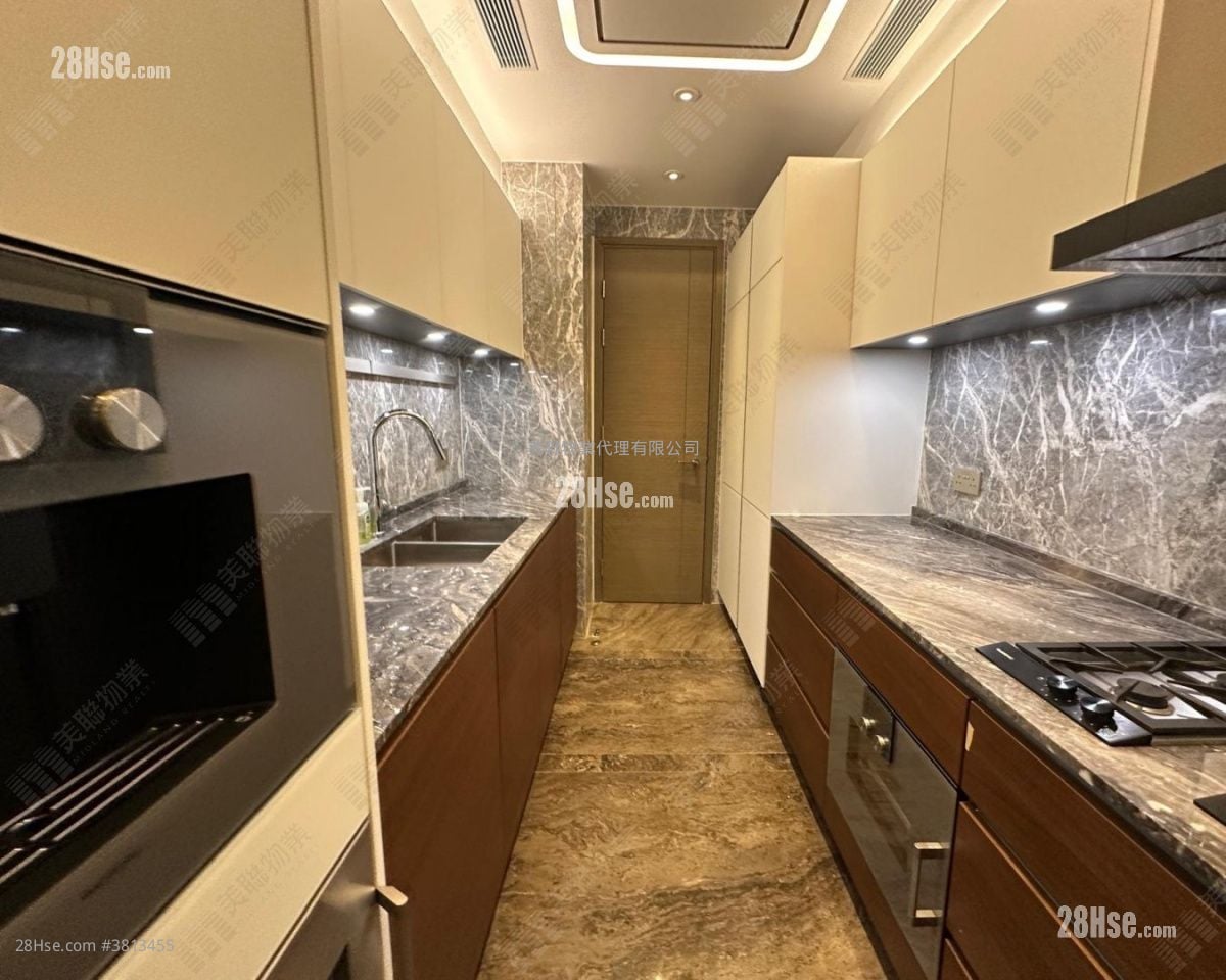 Grand Homm Sell 3 Bedrooms 1,425 ft²