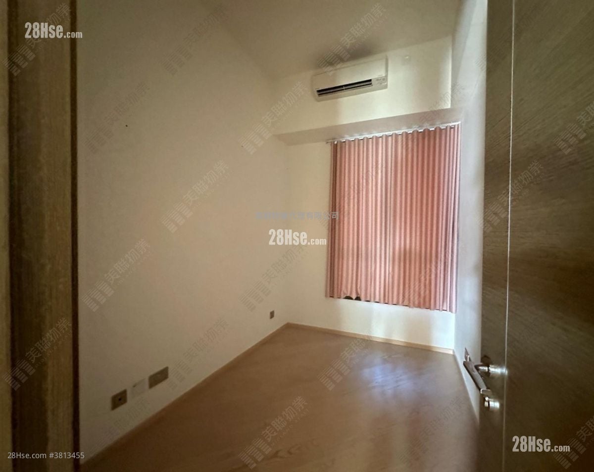 Grand Homm Sell 3 Bedrooms 1,425 ft²