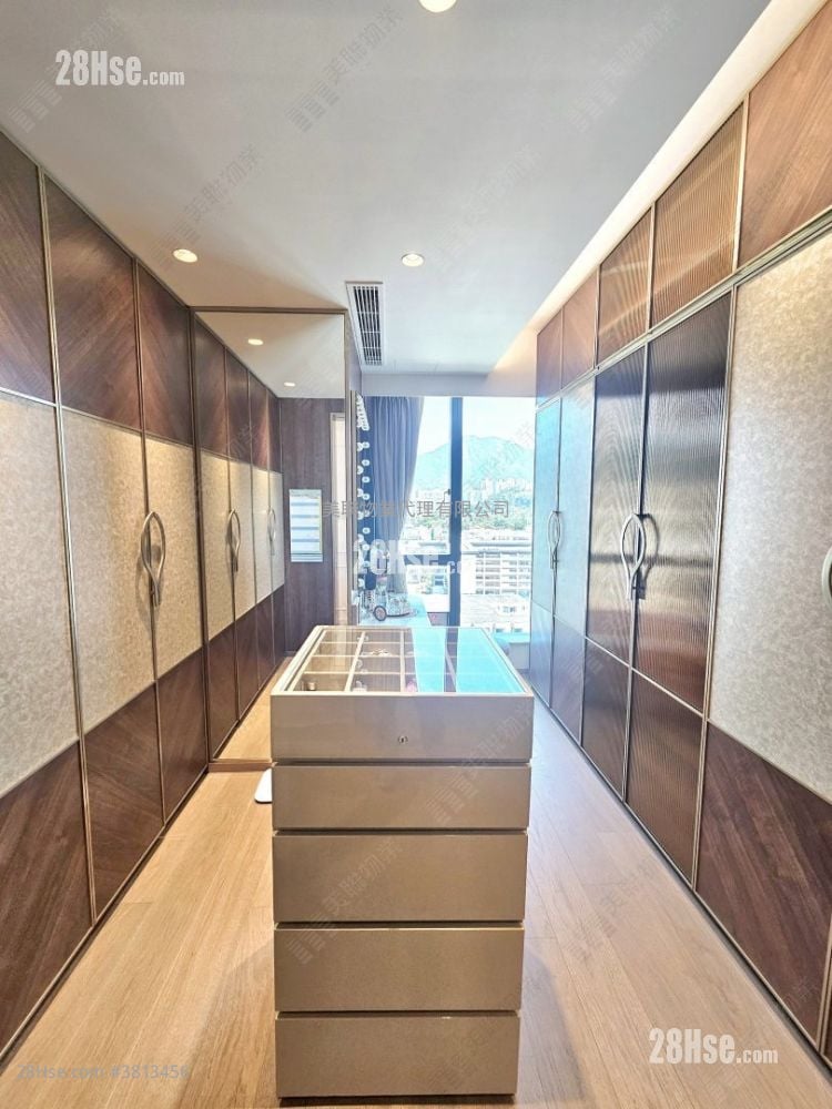 瀚名 售盘 5+ 房 1,132 平方尺