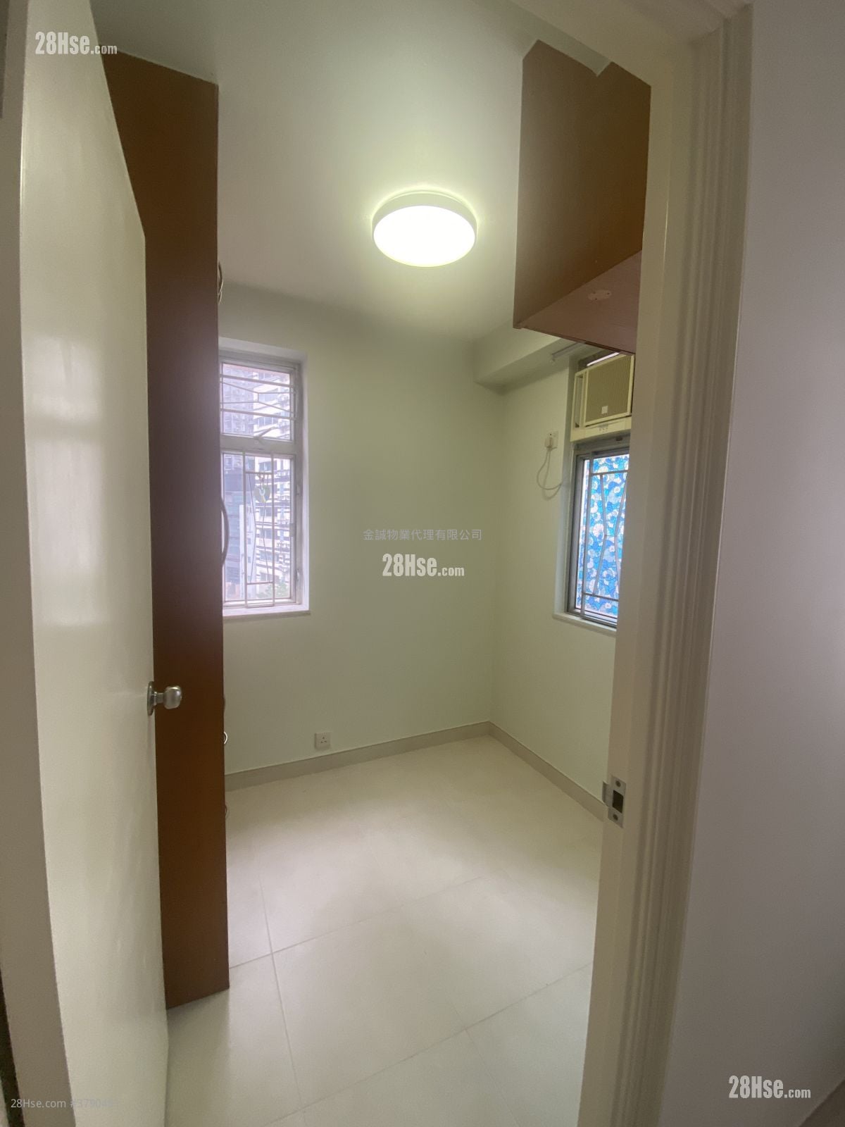 睡房 2: 裕利大厦 租盘 2 房 , 1 浴室 284 平方尺