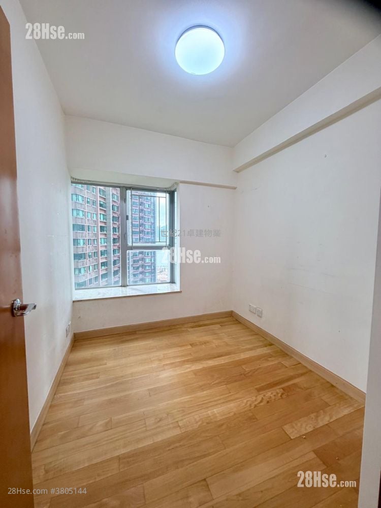 The Waterfront Rental 3 Bedrooms , 2 Bathrooms 934 ft²