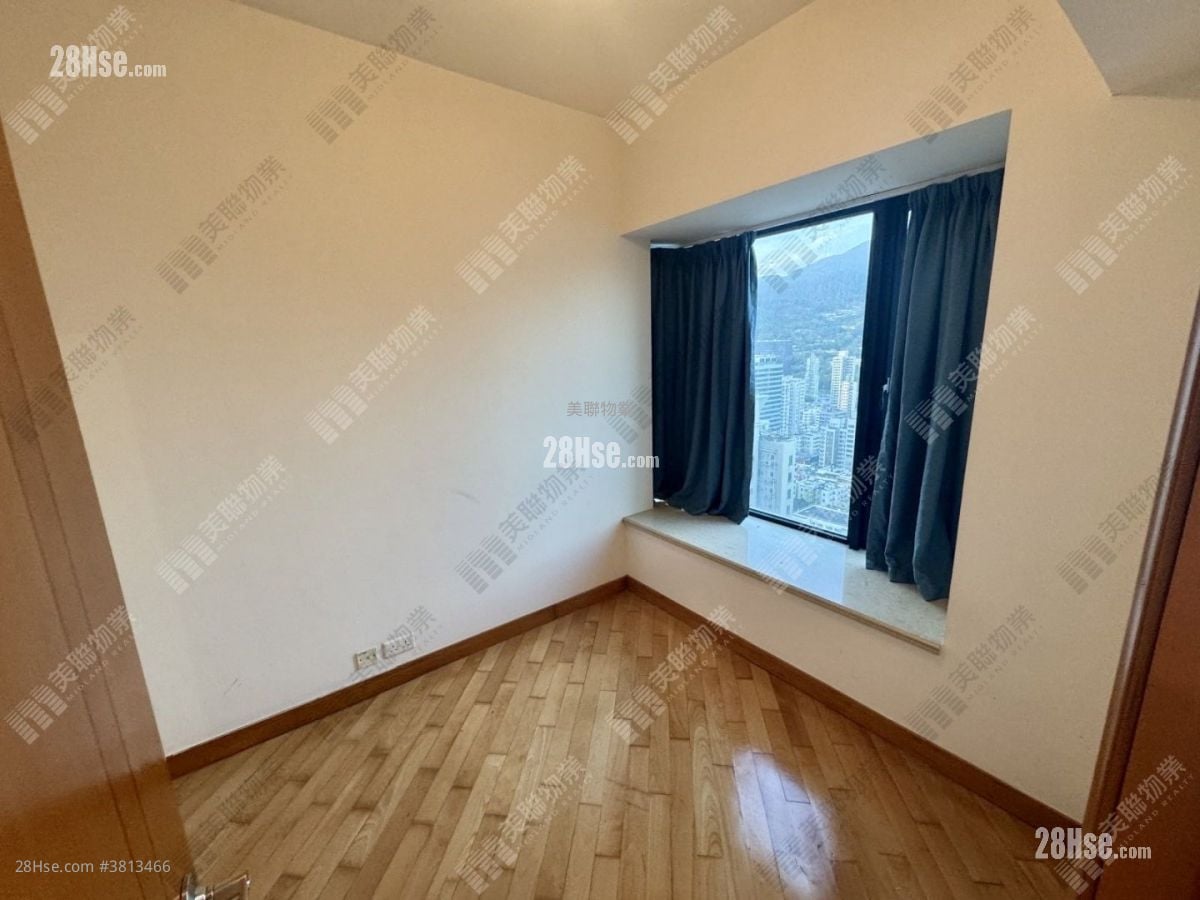 Chelsea Court Sell 3 Bedrooms , 1 Bathroom 519 ft²