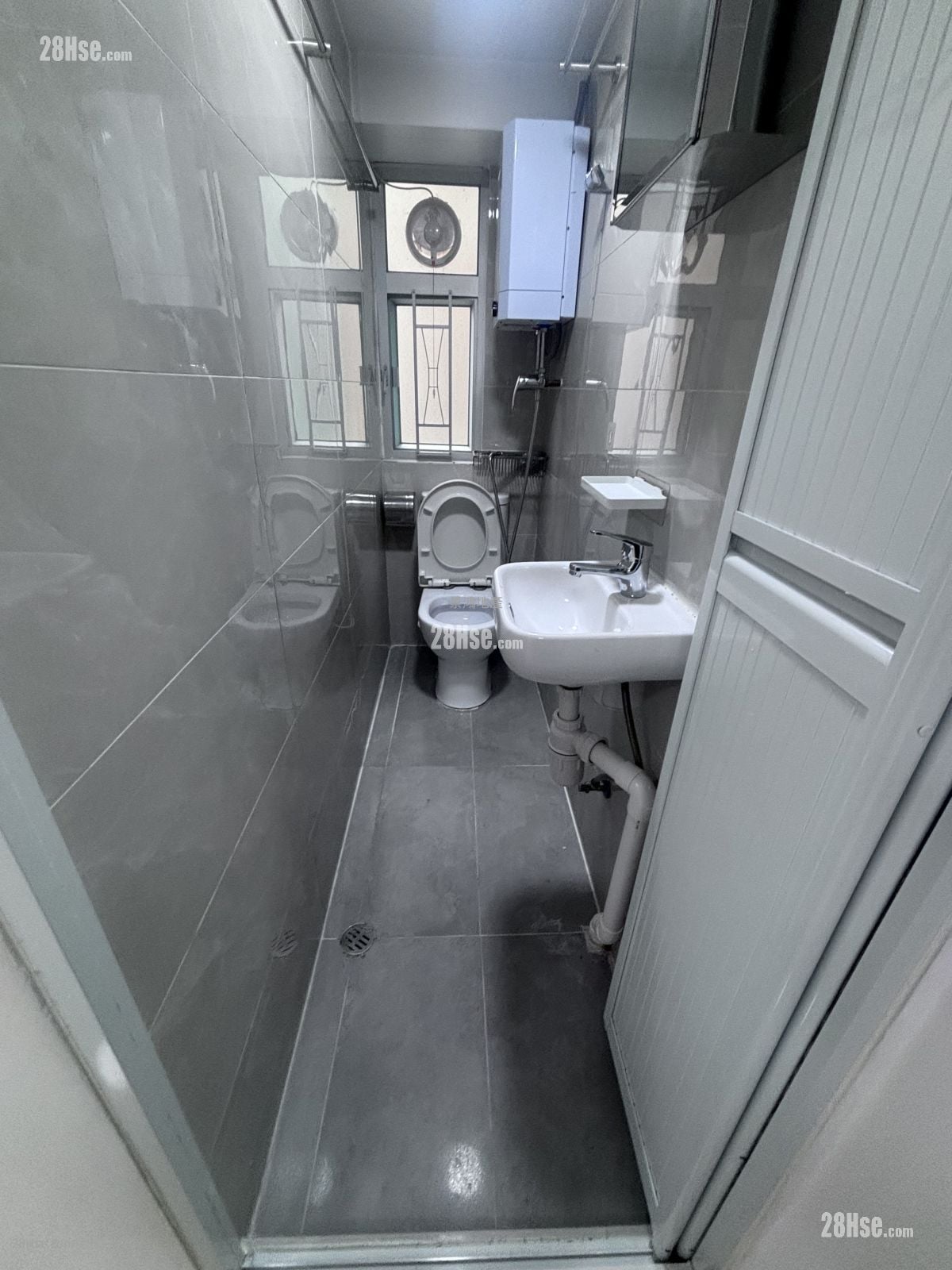 Man Wah Building Rental 2 Bedrooms , 1 Bathroom 250 ft²