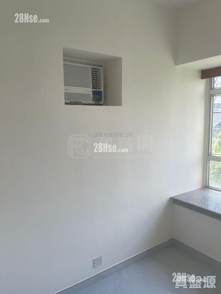 Kingswood Villas Sell 2 Bedrooms 446 ft²