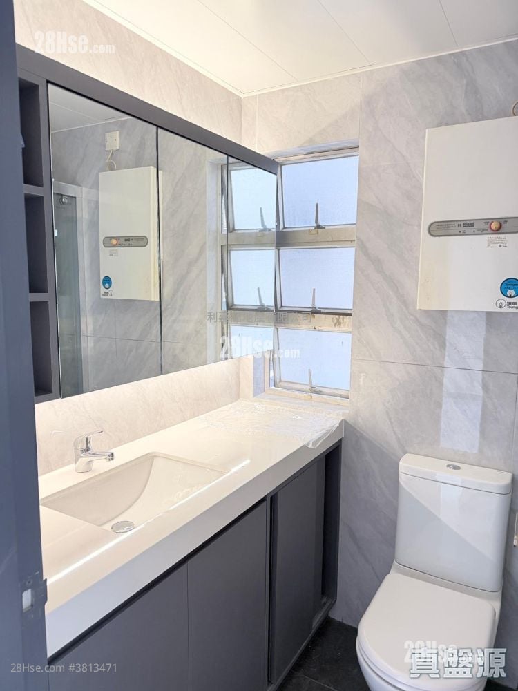 Kingswood Villas Sell 2 Bedrooms 446 ft²