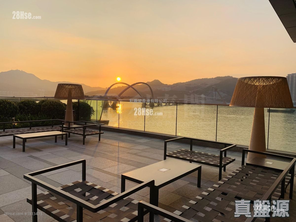 Sea To Sky Sell 2 Bedrooms , 1 Bathroom 468 ft²