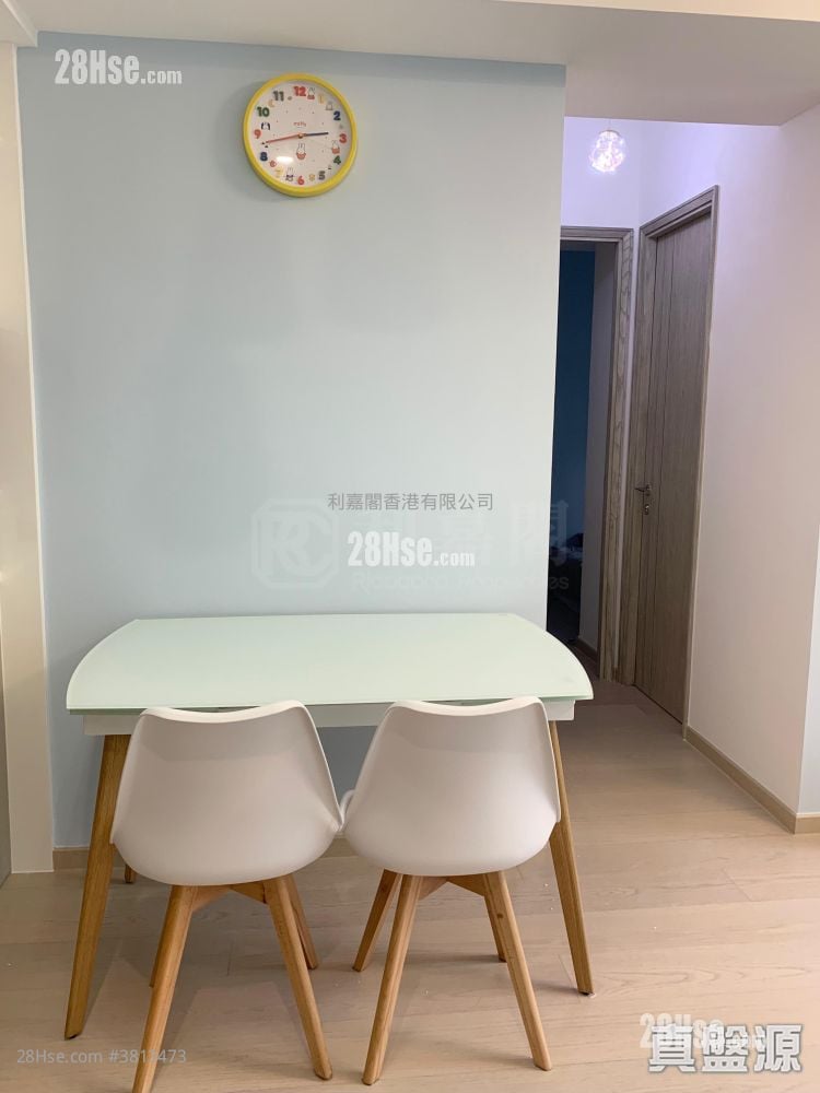 Sea To Sky Sell 2 Bedrooms , 1 Bathroom 468 ft²