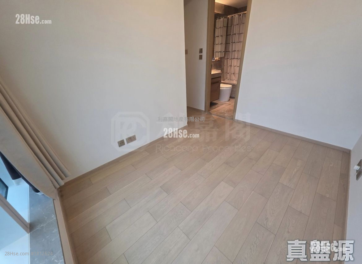 Miami Quay Sell 3 Bedrooms , 1 Bathroom 716 ft²