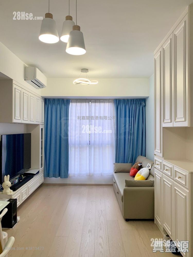 Sea To Sky Sell 2 Bedrooms , 1 Bathroom 468 ft²