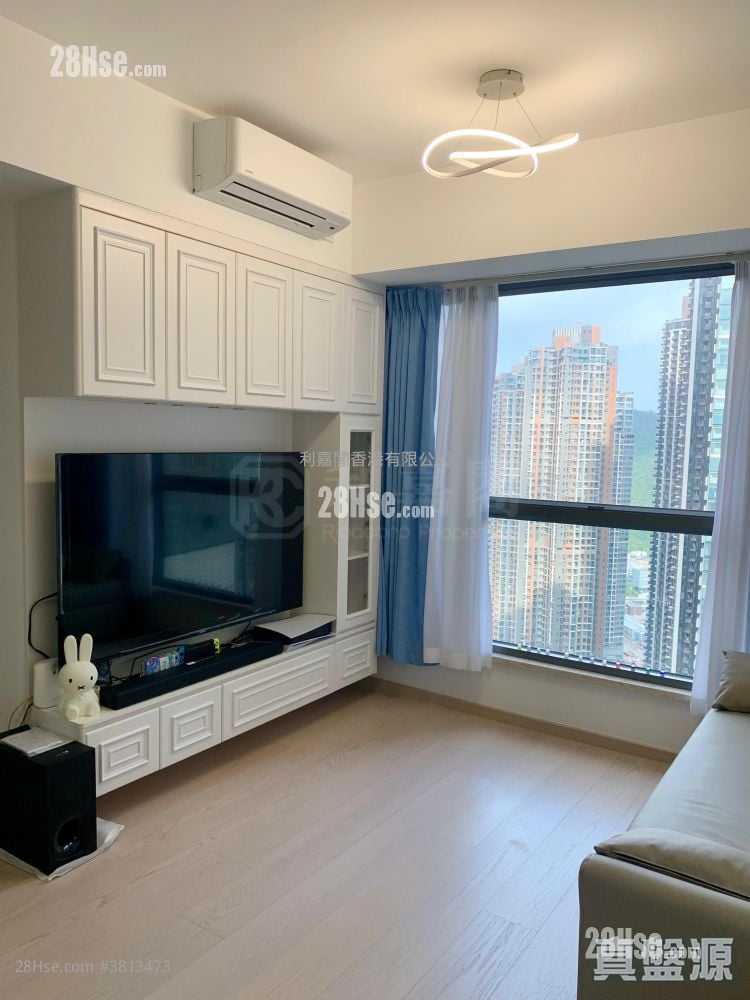 Sea To Sky Sell 2 Bedrooms , 1 Bathroom 468 ft²