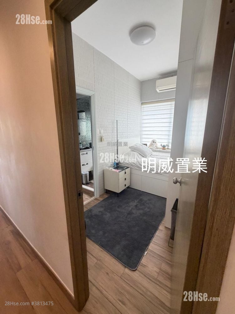 Regent Court Sell 3 Bedrooms , 2 Bathrooms 1,490 ft²