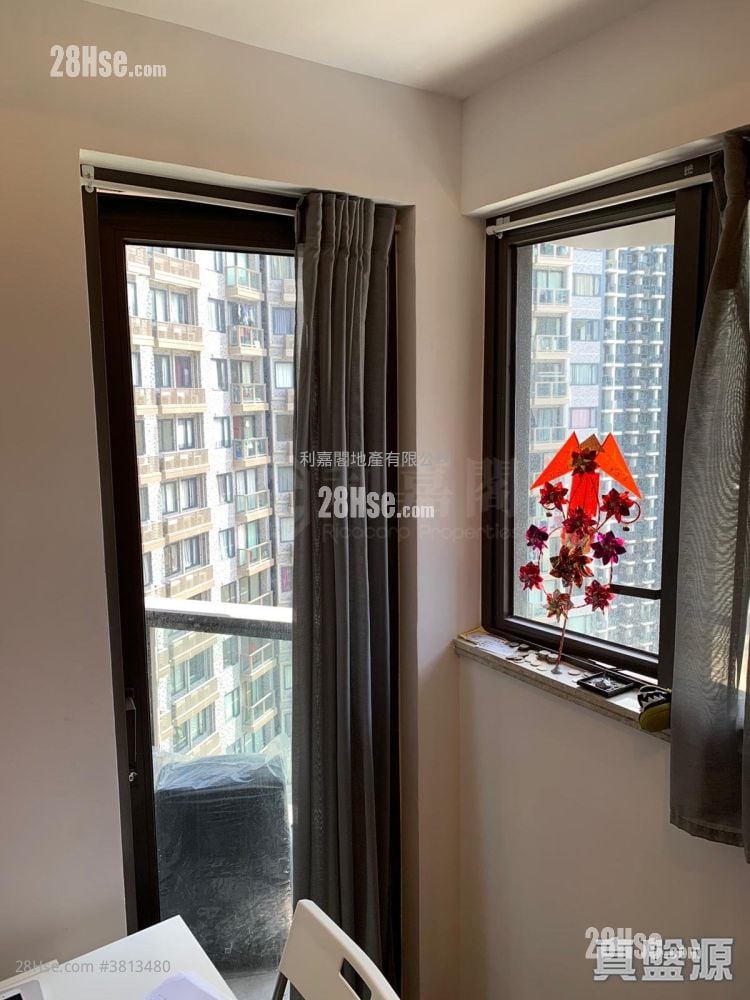 龙誉 售盘 开放式间隔 , 1 浴室 228 平方尺