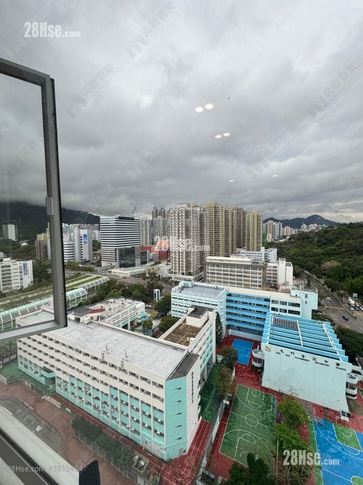 Man Bo Building Sell 1 Bedroom , 1 Bathroom 254 ft²