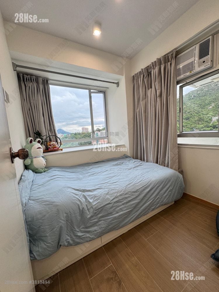 Man Bo Building Sell 1 Bedroom , 1 Bathroom 254 ft²