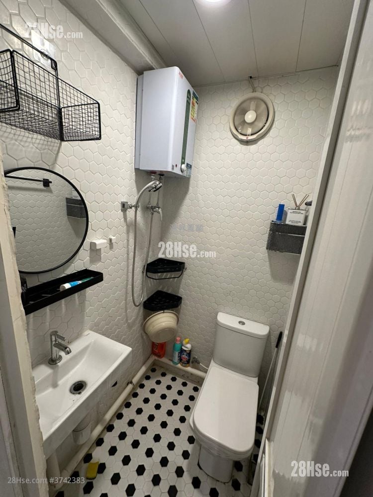 唐楼 租盘 1 房 , 1 浴室 202 平方尺