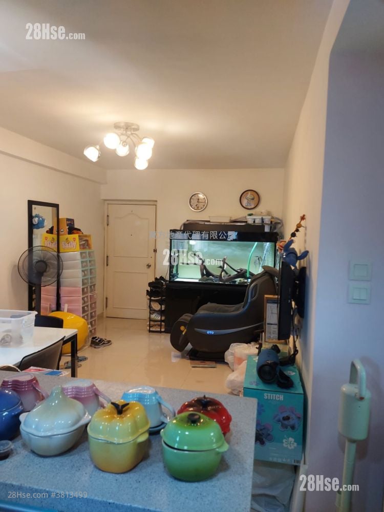 Carado Garden Sell 3 Bedrooms , 1 Bathroom 593 ft²